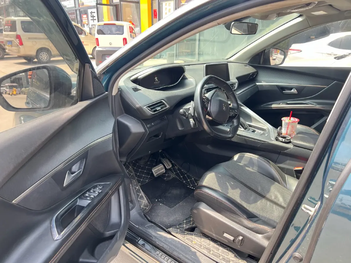 2019 Peugeot 5008 1.6T 170HP L4 6AT,autocango,china used car exporter,china ev exporter,chinese used car exporter,chinese used ev exporter