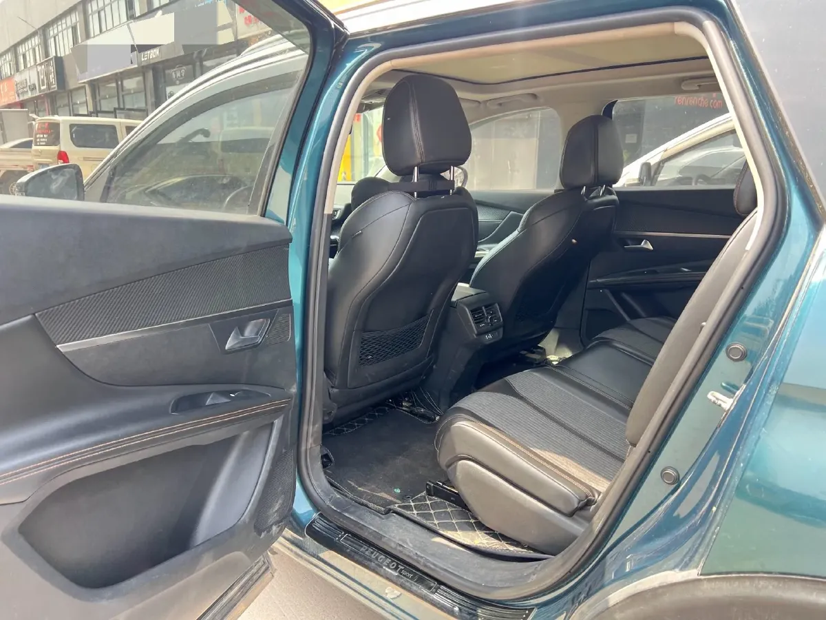 2019 Peugeot 5008 1.6T 170HP L4 6AT,autocango,china used car exporter,china ev exporter,chinese used car exporter,chinese used ev exporter