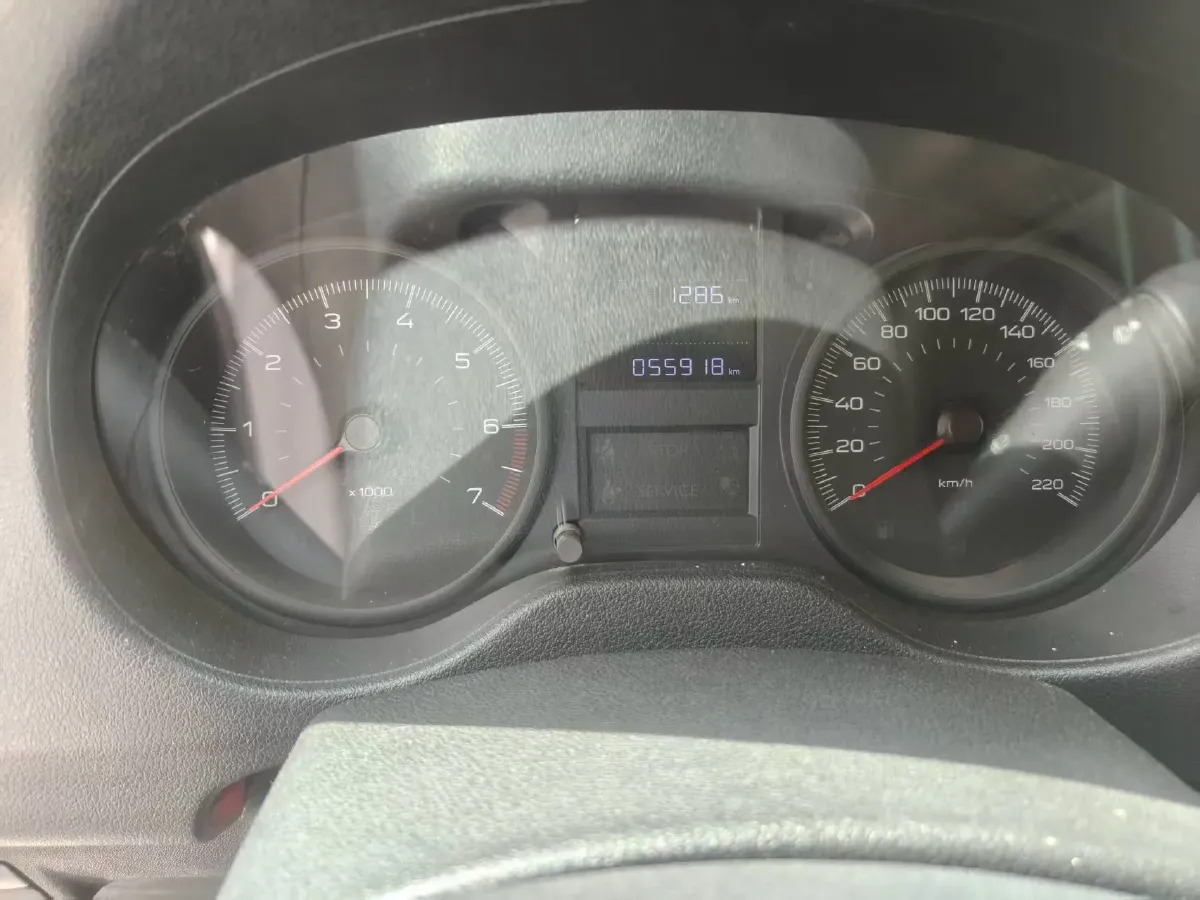 2018 Peugeot 301 1.6L 117HP L4 5MT,autocango,china used car exporter,china ev exporter,chinese used car exporter,chinese used ev exporter