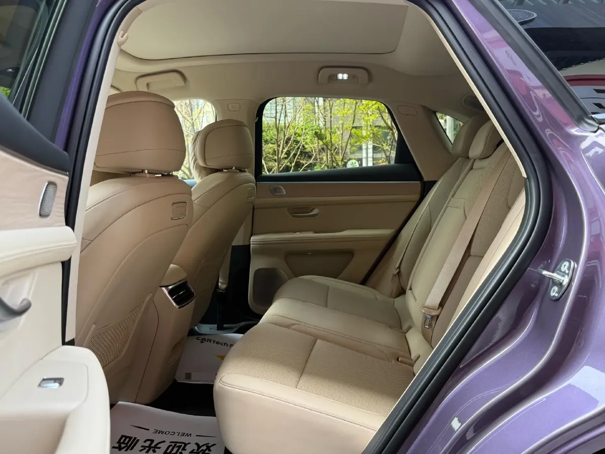 2025 AITO AITO M5 1.5T 152HP L4 REEV 42KWH,autocango,china used car exporter,china ev exporter,chinese used car exporter,chinese used ev exporter