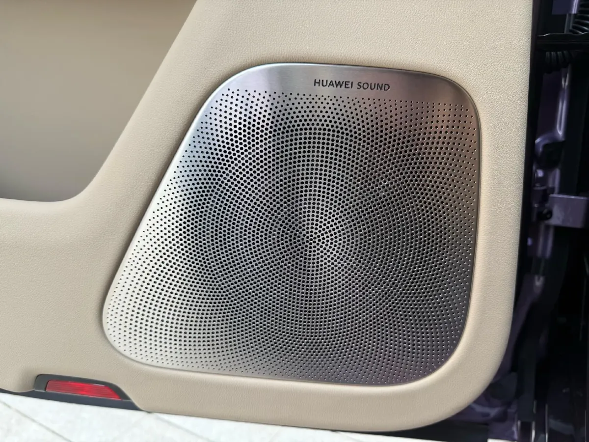 2025 AITO AITO M5 1.5T 152HP L4 REEV 42KWH,autocango,china used car exporter,china ev exporter,chinese used car exporter,chinese used ev exporter