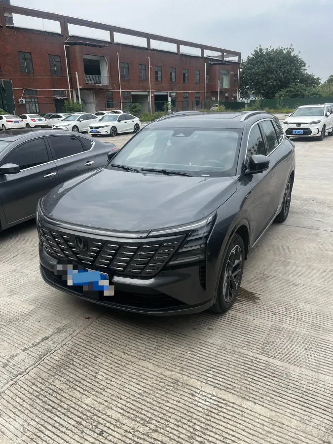 2025 ChangAn CS75 Plus 1.5T 192HP L4 8AT,autocango,china used car exporter,china ev exporter,chinese used car exporter,chinese used ev exporter