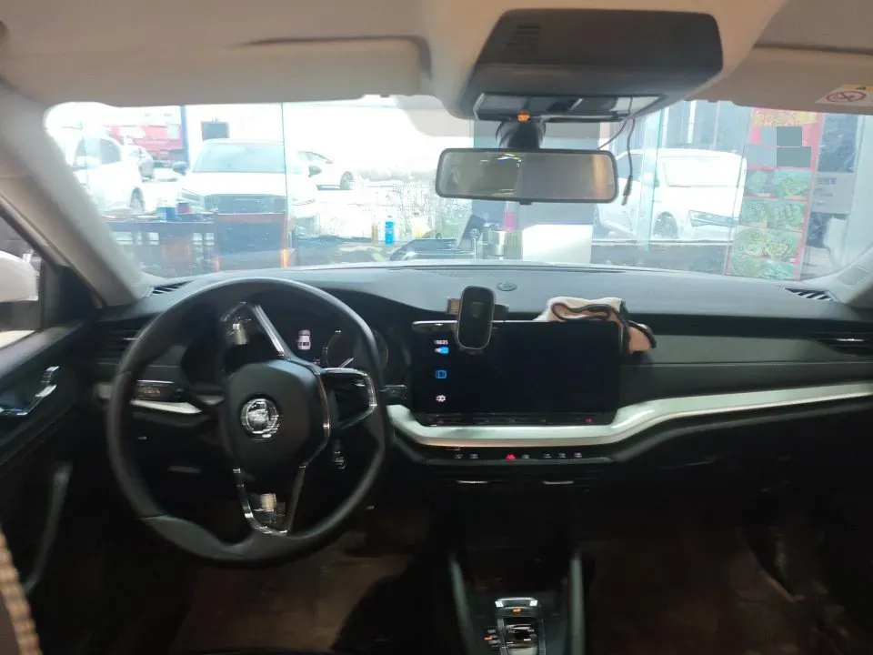 2021 Skoda Octavia 1.4T 150HP L4 7DCT,autocango,china used car exporter,china ev exporter,chinese used car exporter,chinese used ev exporter