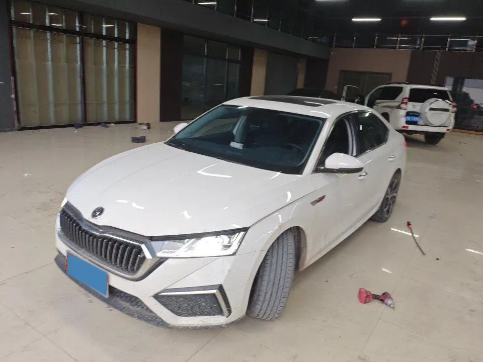2021 Skoda Octavia 1.4T 150HP L4 7DCT,autocango,china used car exporter,china ev exporter,chinese used car exporter,chinese used ev exporter