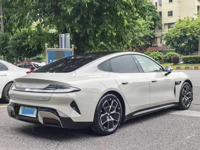 2024 MI SU7 BEV 73.6KWH,autocango,china used car exporter,china ev exporter,chinese used car exporter,chinese used ev exporter