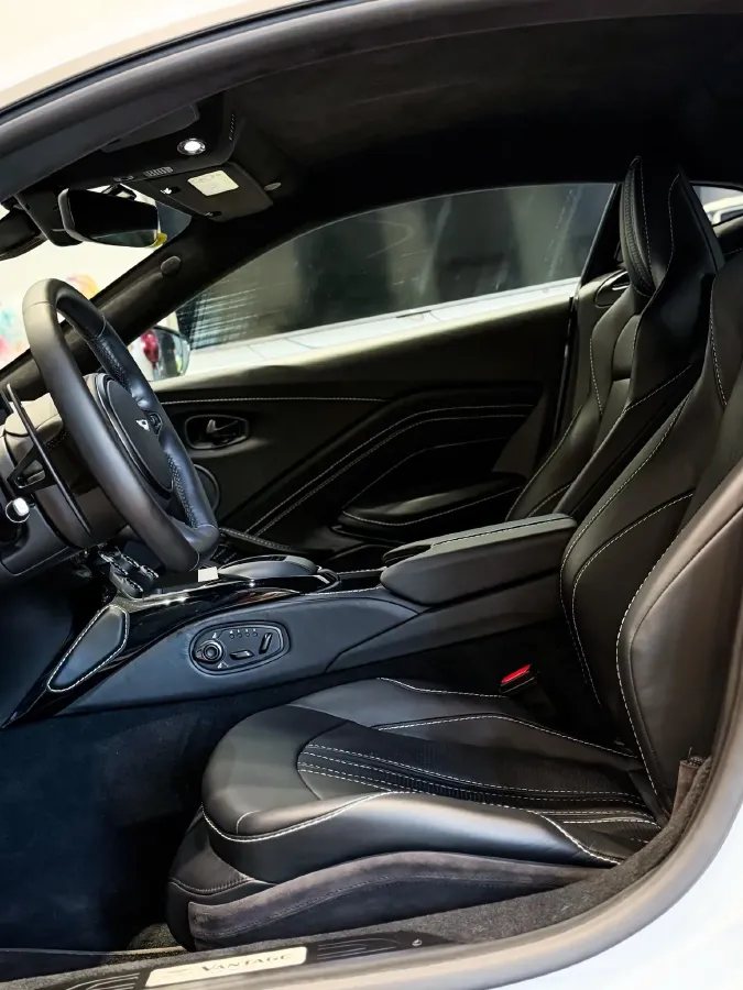 2020 Aston Martin V8 Vantage 4.0T 510HP V8 8AT,autocango,china used car exporter,china ev exporter,chinese used car exporter,chinese used ev exporter