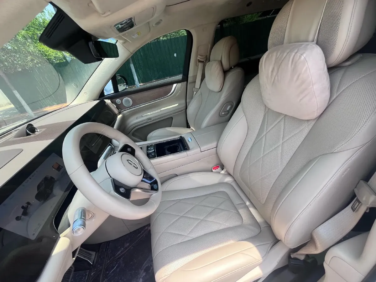 2024 AITO AITO M9 1.5T 152HP L4 REEV 42KWH,autocango,china used car exporter,china ev exporter,chinese used car exporter,chinese used ev exporter
