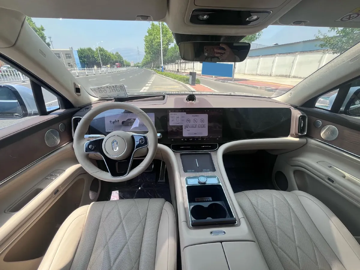 2024 AITO AITO M9 1.5T 152HP L4 REEV 42KWH,autocango,china used car exporter,china ev exporter,chinese used car exporter,chinese used ev exporter