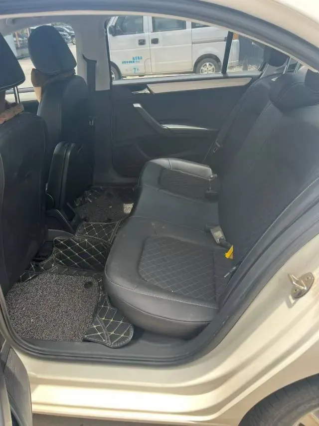 2019 SWM G01 1.5T 156HP L4 6AT,autocango,china used car exporter,china ev exporter,chinese used car exporter,chinese used ev exporter