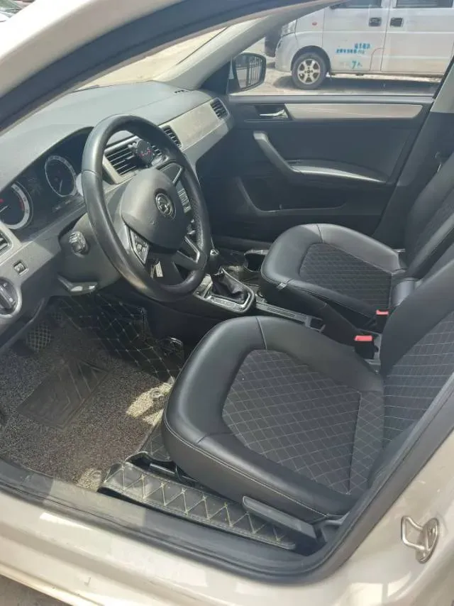 2019 SWM G01 1.5T 156HP L4 6AT,autocango,china used car exporter,china ev exporter,chinese used car exporter,chinese used ev exporter