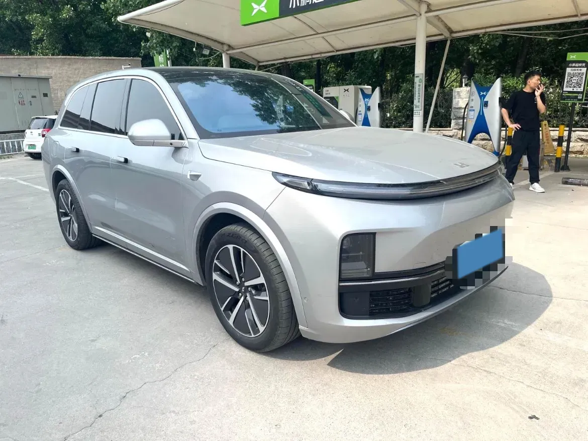 2024 Volvo S60 2.0T 197HP L4 7DCT,autocango,china used car exporter,china ev exporter,chinese used car exporter,chinese used ev exporter