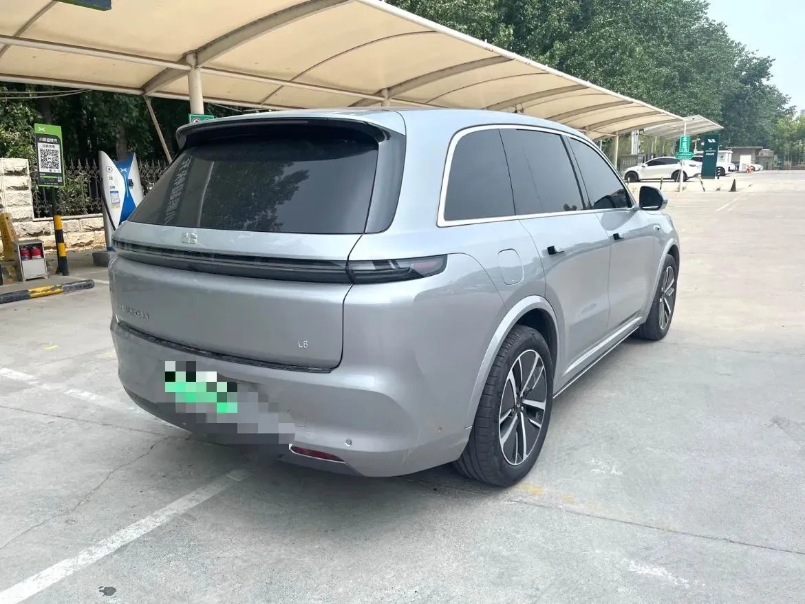 2024 Volvo S60 2.0T 197HP L4 7DCT,autocango,china used car exporter,china ev exporter,chinese used car exporter,chinese used ev exporter