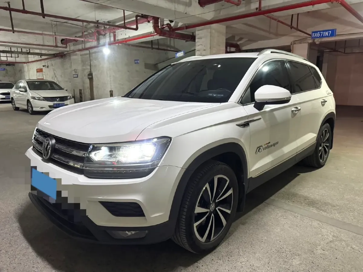 2019 MINI MINI 1.5T 102HP L3 7DCT,autocango,china used car exporter,china ev exporter,chinese used car exporter,chinese used ev exporter