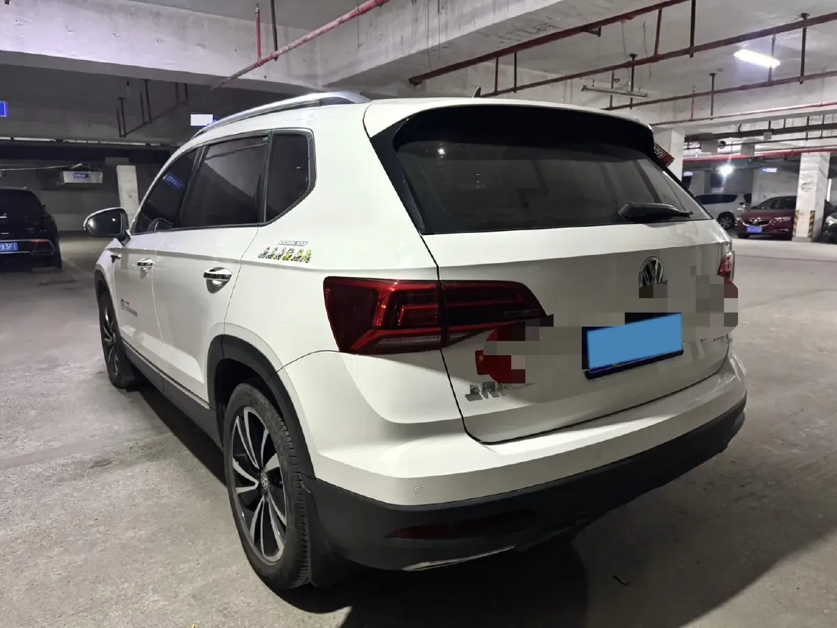 2019 MINI MINI 1.5T 102HP L3 7DCT,autocango,china used car exporter,china ev exporter,chinese used car exporter,chinese used ev exporter