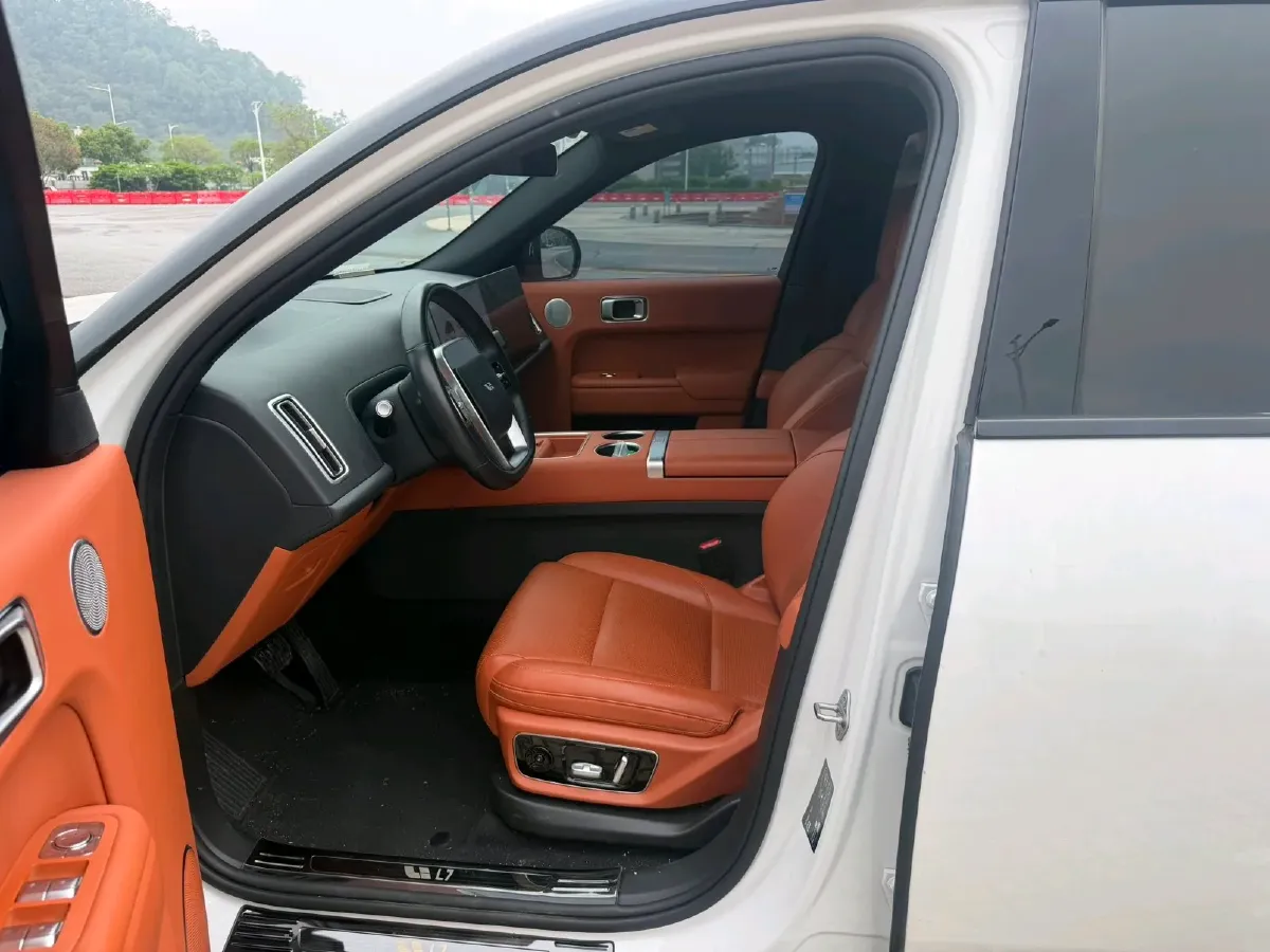 2023 Li L7 Range Extended 154HP REEV 40.9KWH,autocango,china used car exporter,china ev exporter,chinese used car exporter,chinese used ev exporter