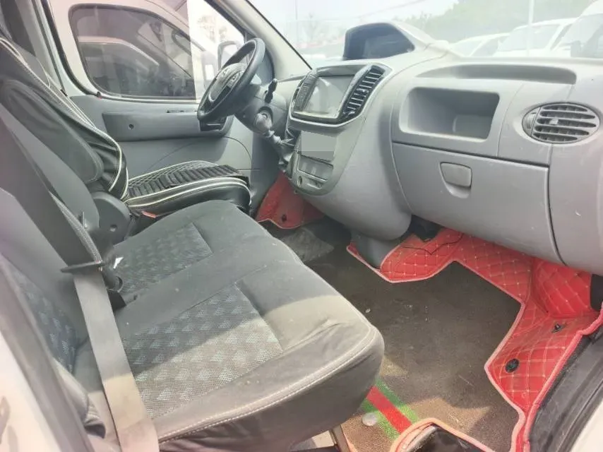 2019 MAXUS XinTu V80 2.5T 136HP L4 6MT,autocango,china used car exporter,china ev exporter,chinese used car exporter,chinese used ev exporter