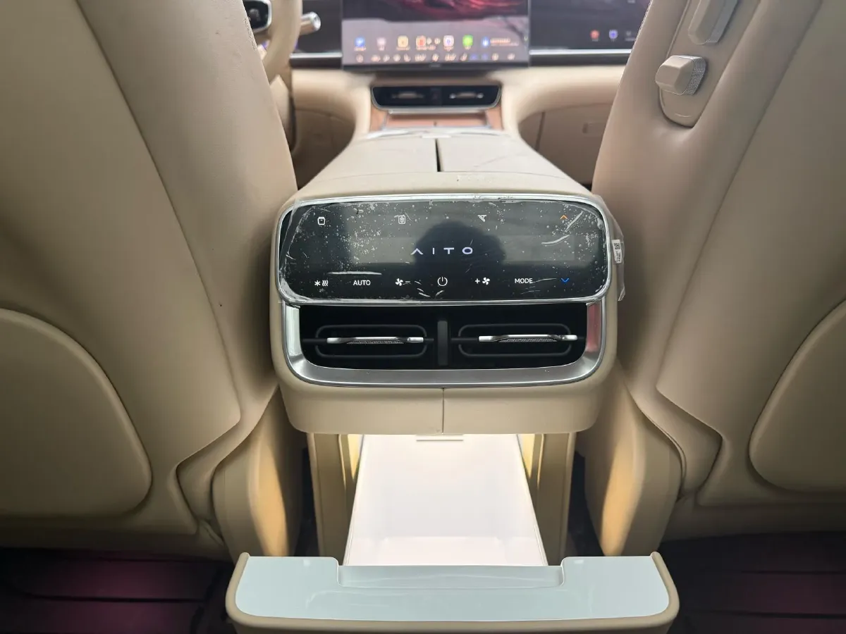 2026 AITO AITO M7 REEV 160HP REEV,autocango,china used car exporter,china ev exporter,chinese used car exporter,chinese used ev exporter