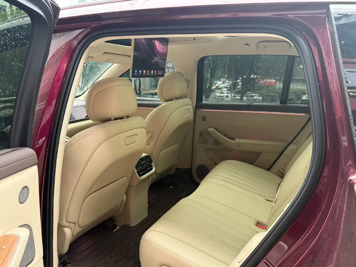 2026 AITO AITO M7 REEV 160HP REEV,autocango,china used car exporter,china ev exporter,chinese used car exporter,chinese used ev exporter