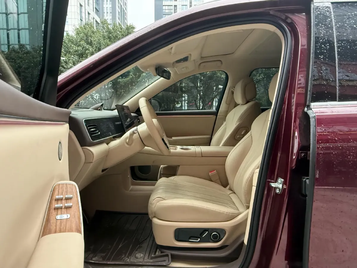 2026 AITO AITO M7 REEV 160HP REEV,autocango,china used car exporter,china ev exporter,chinese used car exporter,chinese used ev exporter