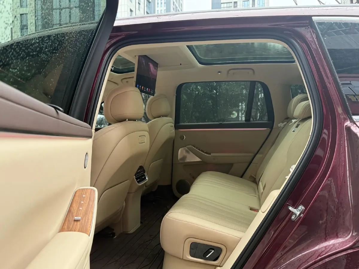 2026 AITO AITO M7 REEV 160HP REEV,autocango,china used car exporter,china ev exporter,chinese used car exporter,chinese used ev exporter