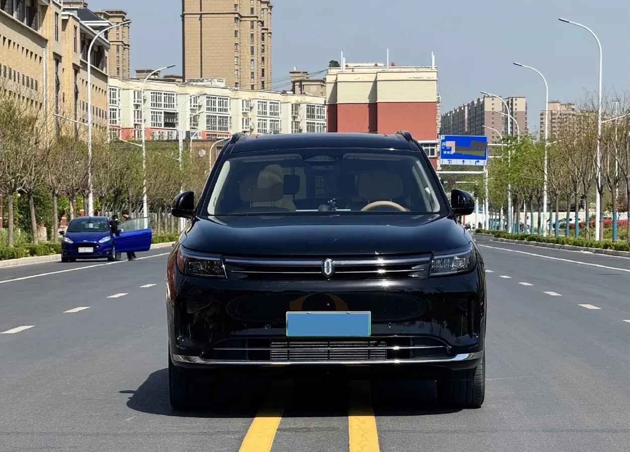 2024 AITO AITO M7 1.5T 152HP L4 REEV 42KWH,autocango,china used car exporter,china ev exporter,chinese used car exporter,chinese used ev exporter