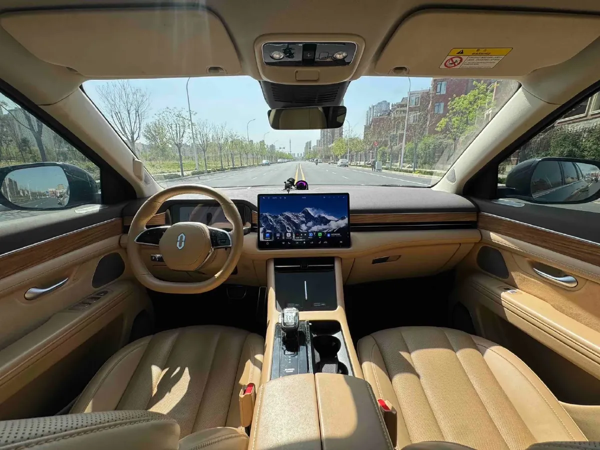 2024 AITO AITO M7 1.5T 152HP L4 REEV 42KWH,autocango,china used car exporter,china ev exporter,chinese used car exporter,chinese used ev exporter
