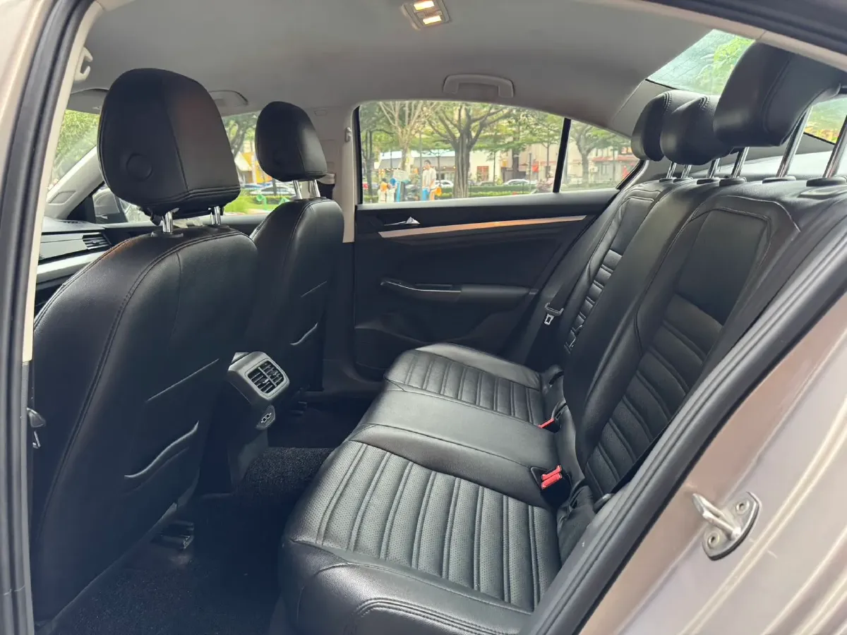 2019 Bestune T77 1.2T 143HP L4 7DCT,autocango,china used car exporter,china ev exporter,chinese used car exporter,chinese used ev exporter