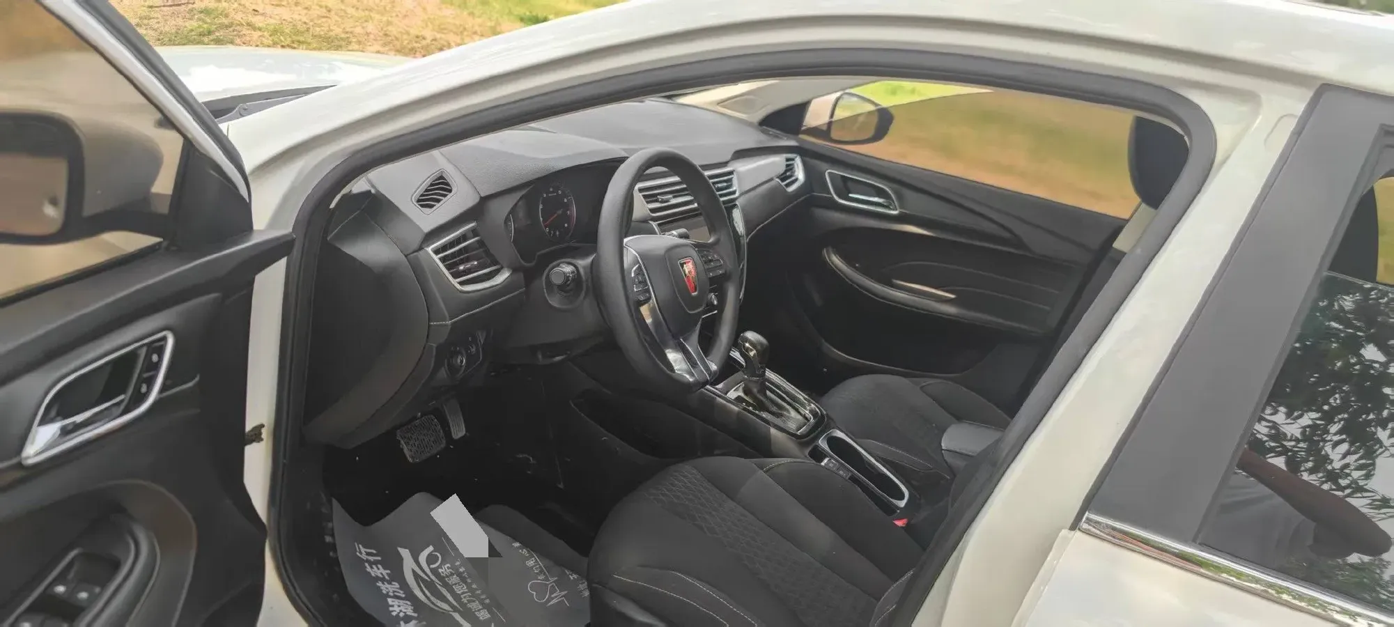2019 Roewe i5 1.5L 120HP L4 CVT,autocango,china used car exporter,china ev exporter,chinese used car exporter,chinese used ev exporter