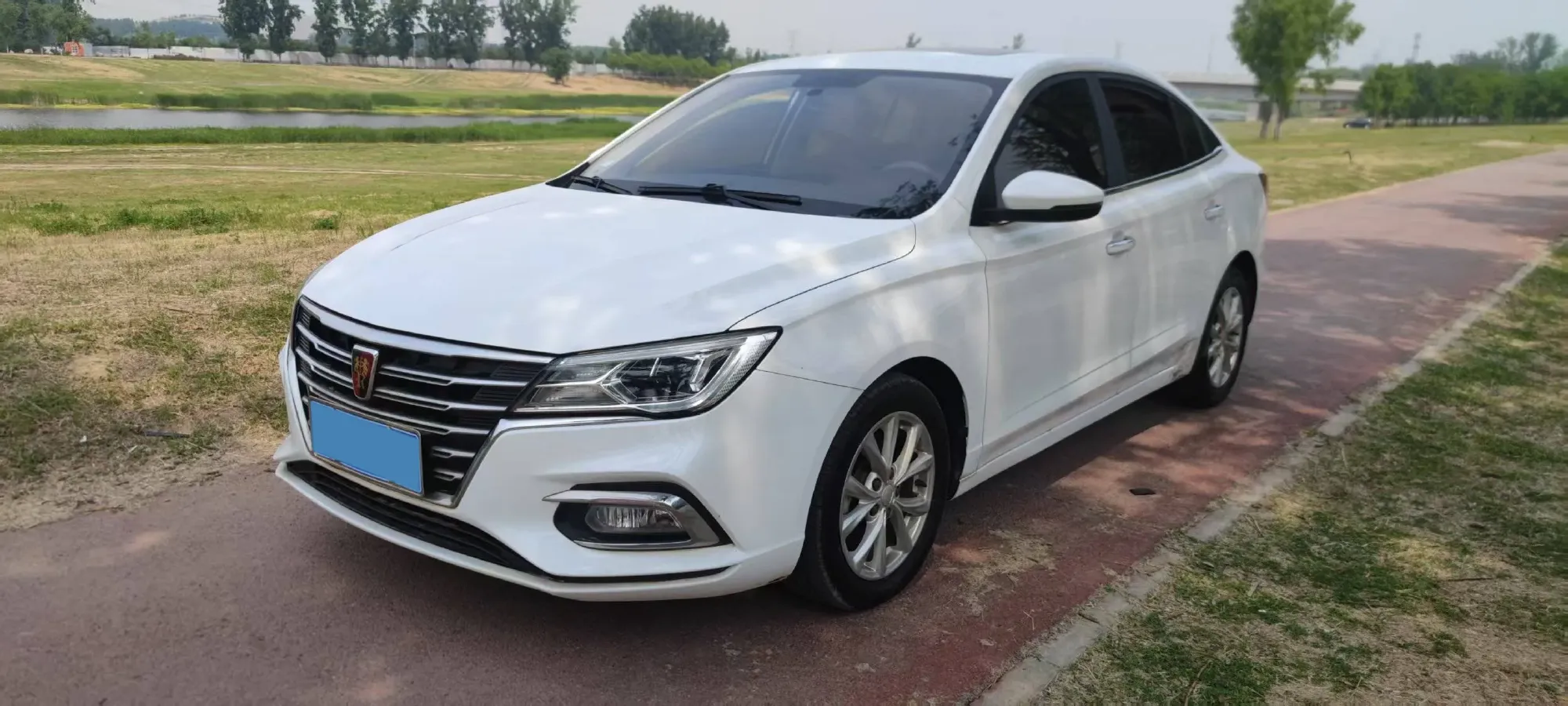 2019 Roewe i5 1.5L 120HP L4 CVT,autocango,china used car exporter,china ev exporter,chinese used car exporter,chinese used ev exporter