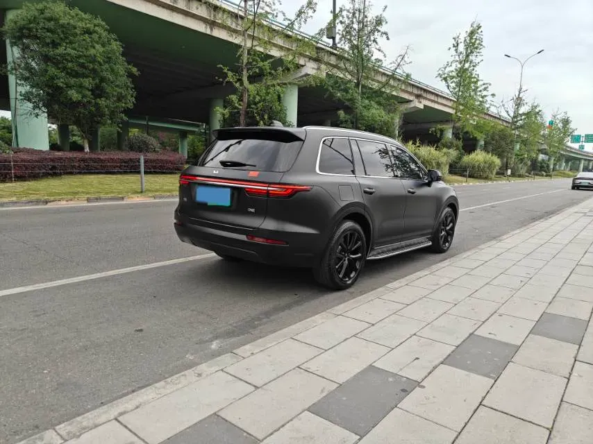 2021 Li ONE Range Extended 131HP REEV 40.5KWH,autocango,china used car exporter,china ev exporter,chinese used car exporter,chinese used ev exporter