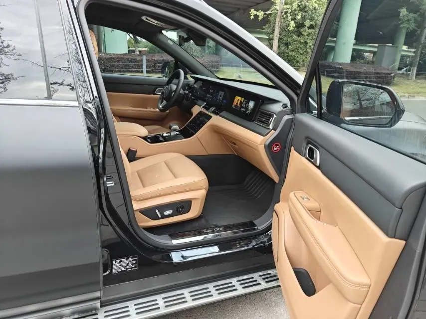 2021 Li ONE Range Extended 131HP REEV 40.5KWH,autocango,china used car exporter,china ev exporter,chinese used car exporter,chinese used ev exporter