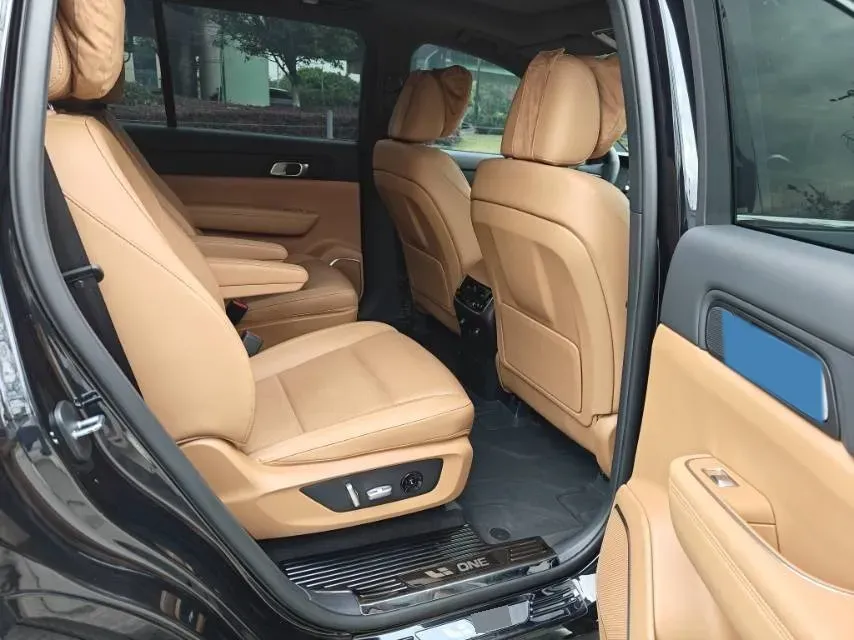 2021 Li ONE Range Extended 131HP REEV 40.5KWH,autocango,china used car exporter,china ev exporter,chinese used car exporter,chinese used ev exporter