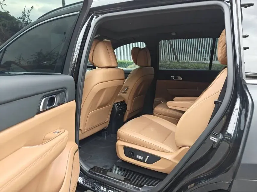 2021 Li ONE Range Extended 131HP REEV 40.5KWH,autocango,china used car exporter,china ev exporter,chinese used car exporter,chinese used ev exporter