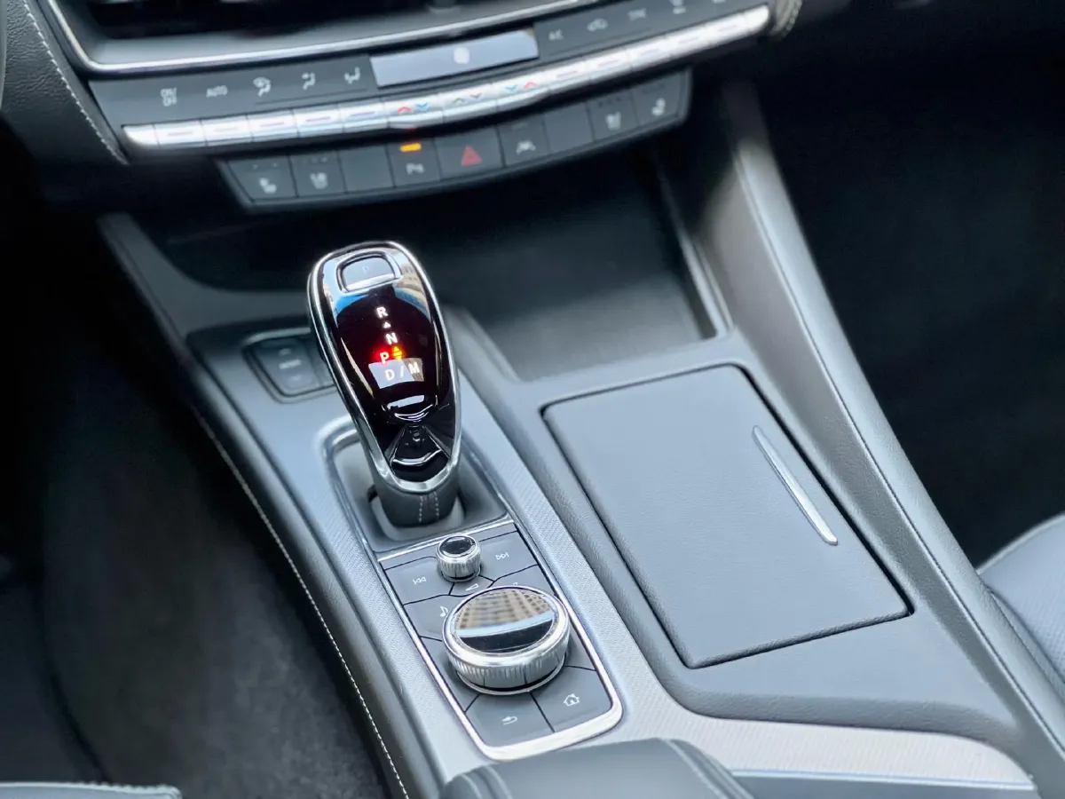 2022 Cadillac CT5 2.0T 237HP L4 10AT,autocango,china used car exporter,china ev exporter,chinese used car exporter,chinese used ev exporter