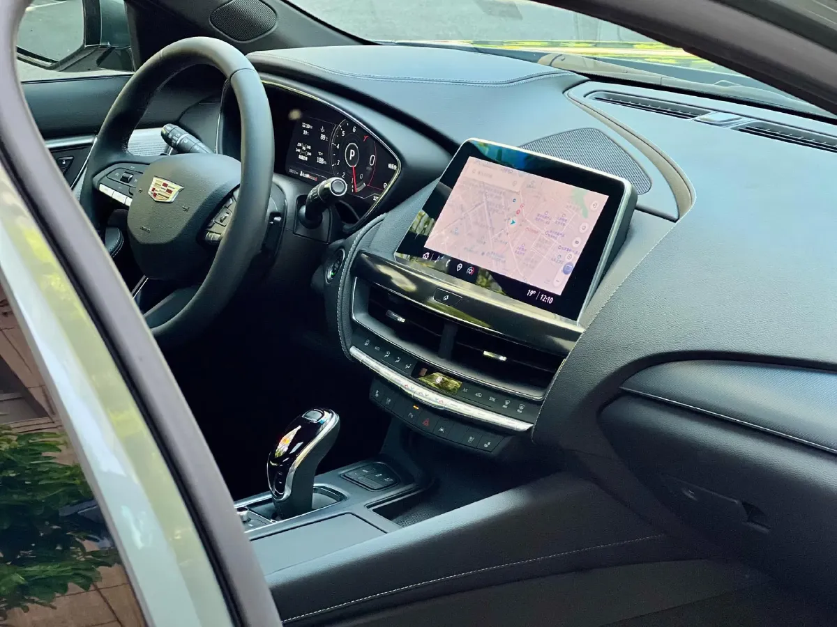 2022 Cadillac CT5 2.0T 237HP L4 10AT,autocango,china used car exporter,china ev exporter,chinese used car exporter,chinese used ev exporter