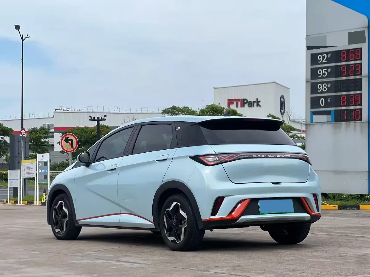 2021 Ford Escort 1.5L 122HP L3 6AT,autocango,china used car exporter,china ev exporter,chinese used car exporter,chinese used ev exporter