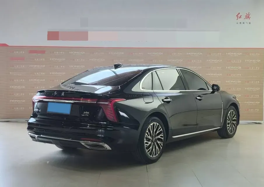 2025 HongQi H5 1.5T 169HP L4 1DHT Hybrid,autocango,china used car exporter,china ev exporter,chinese used car exporter,chinese used ev exporter
