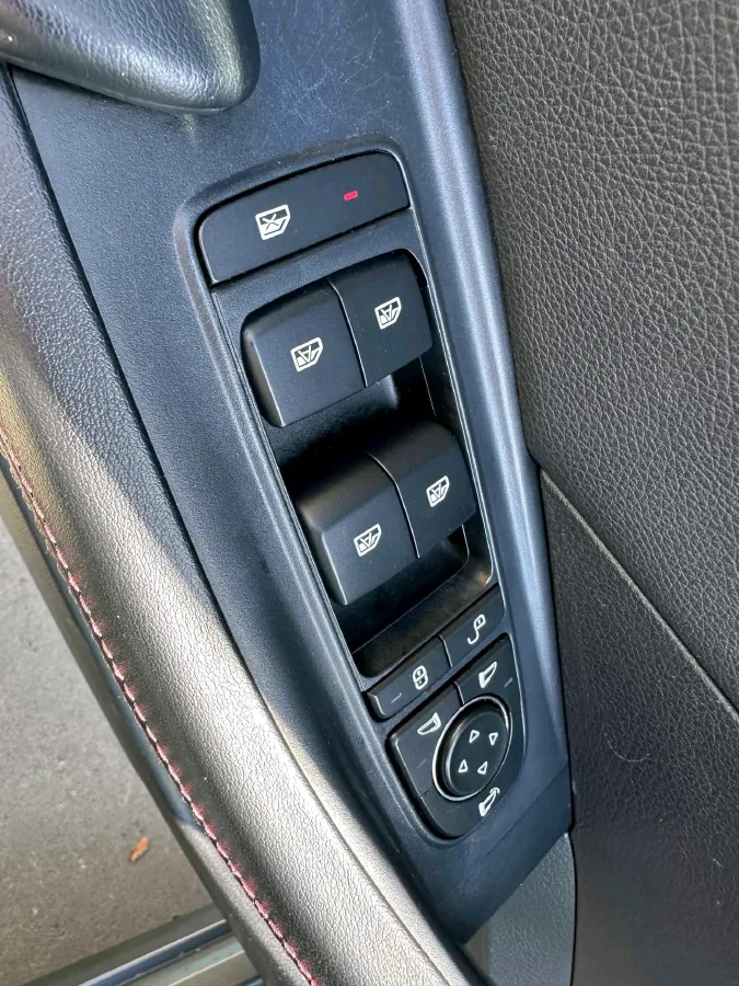 2022 ChangAn Oshan Z6 1.5T 170HP L4 6TCT PHEV 28.4KWH,autocango,china used car exporter,china ev exporter,chinese used car exporter,chinese used ev exporter