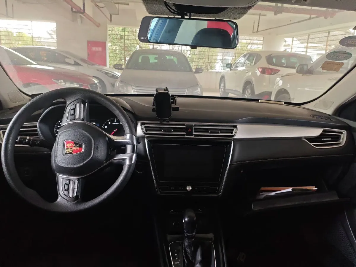 2019 Roewe i5 1.5L 120HP L4 5MT,autocango,china used car exporter,china ev exporter,chinese used car exporter,chinese used ev exporter