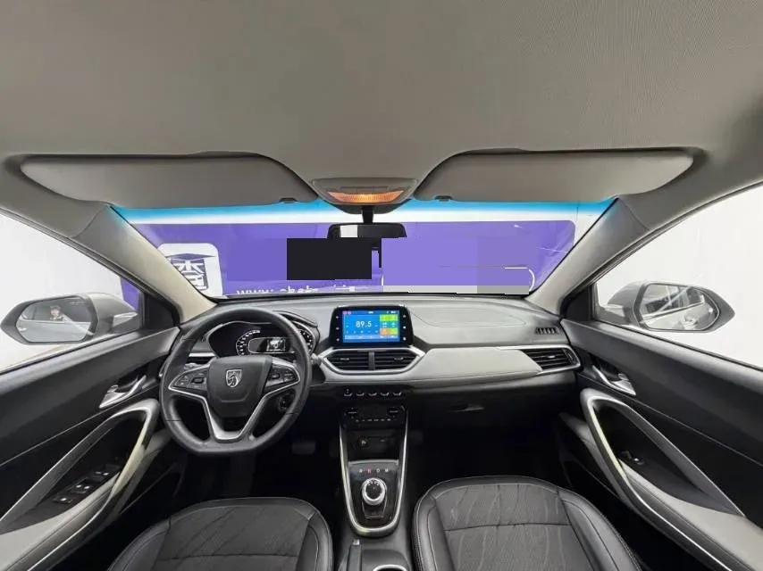 2017 BaoJun 310W 1.5L 105HP L4 6MT,autocango,china used car exporter,china ev exporter,chinese used car exporter,chinese used ev exporter