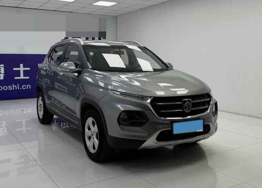 2017 BaoJun 310W 1.5L 105HP L4 6MT,autocango,china used car exporter,china ev exporter,chinese used car exporter,chinese used ev exporter