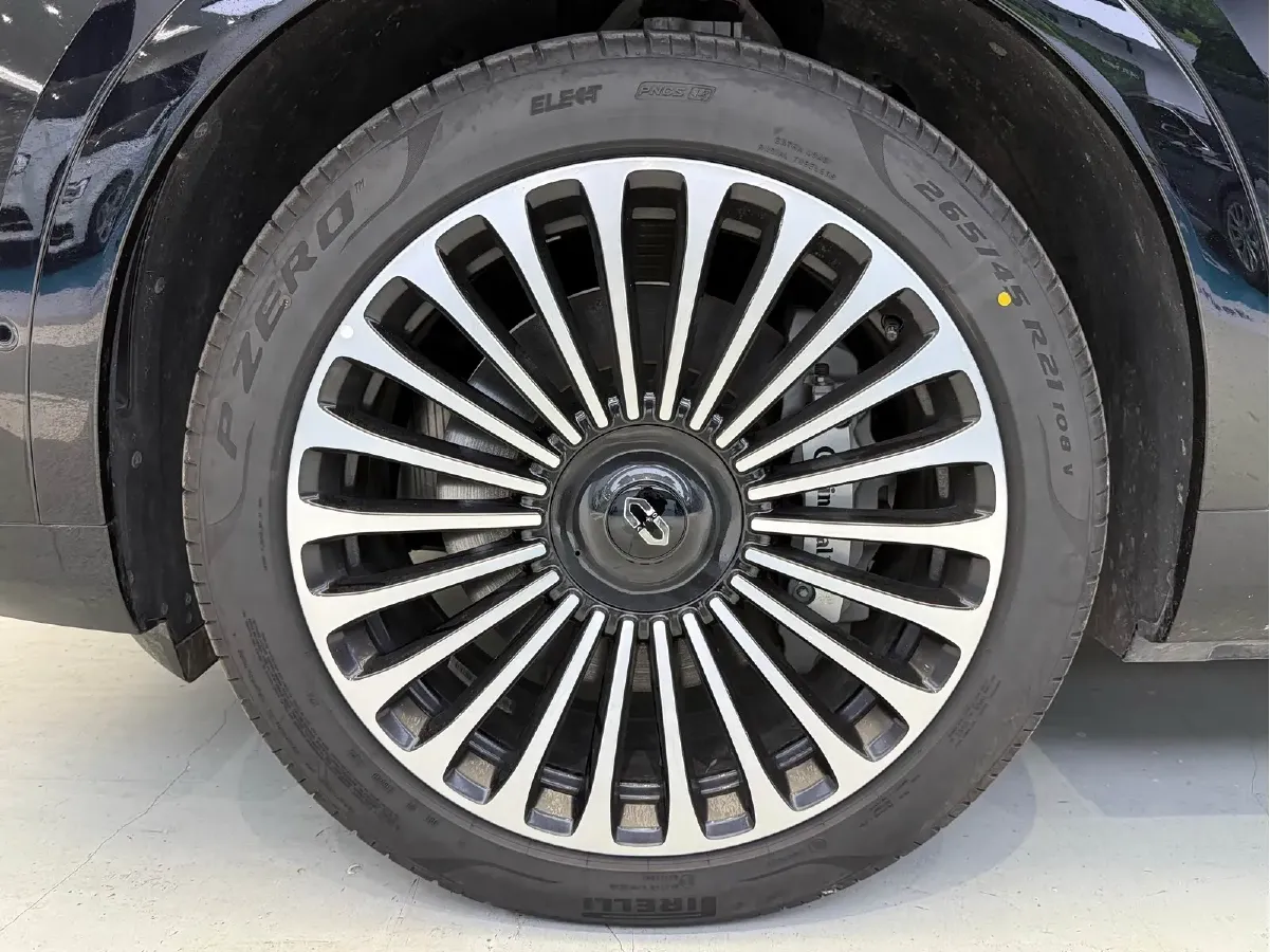2025 AITO AITO M9 REEV 160HP REEV 52KWH,autocango,china used car exporter,china ev exporter,chinese used car exporter,chinese used ev exporter