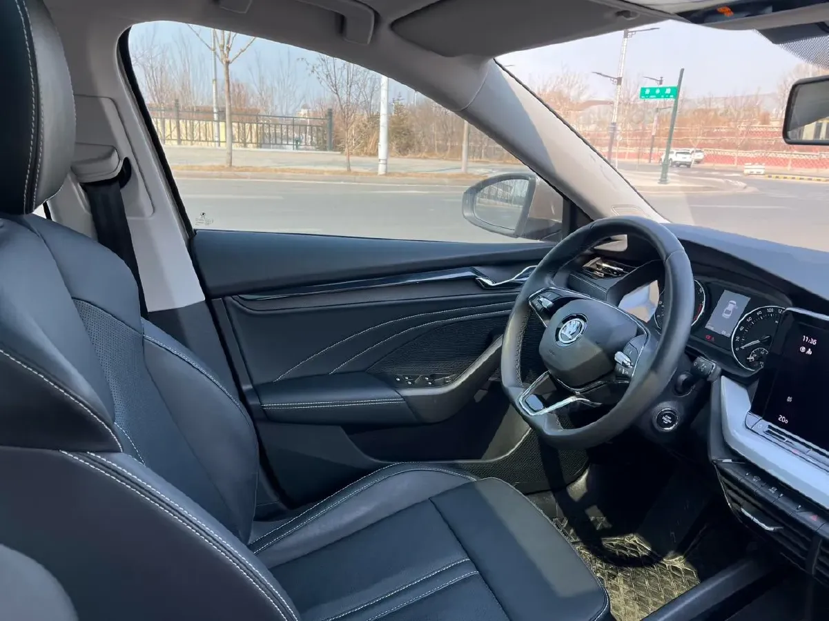 2022 Skoda Octavia 1.4T 150HP L4 7DCT,autocango,china used car exporter,china ev exporter,chinese used car exporter,chinese used ev exporter