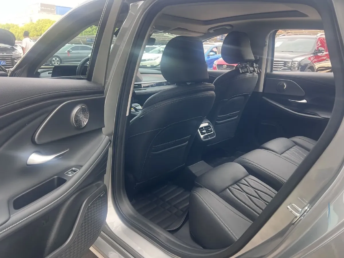 2024 Chery Arrizo 8 1.6T 197HP L4 7DCT,autocango,china used car exporter,china ev exporter,chinese used car exporter,chinese used ev exporter