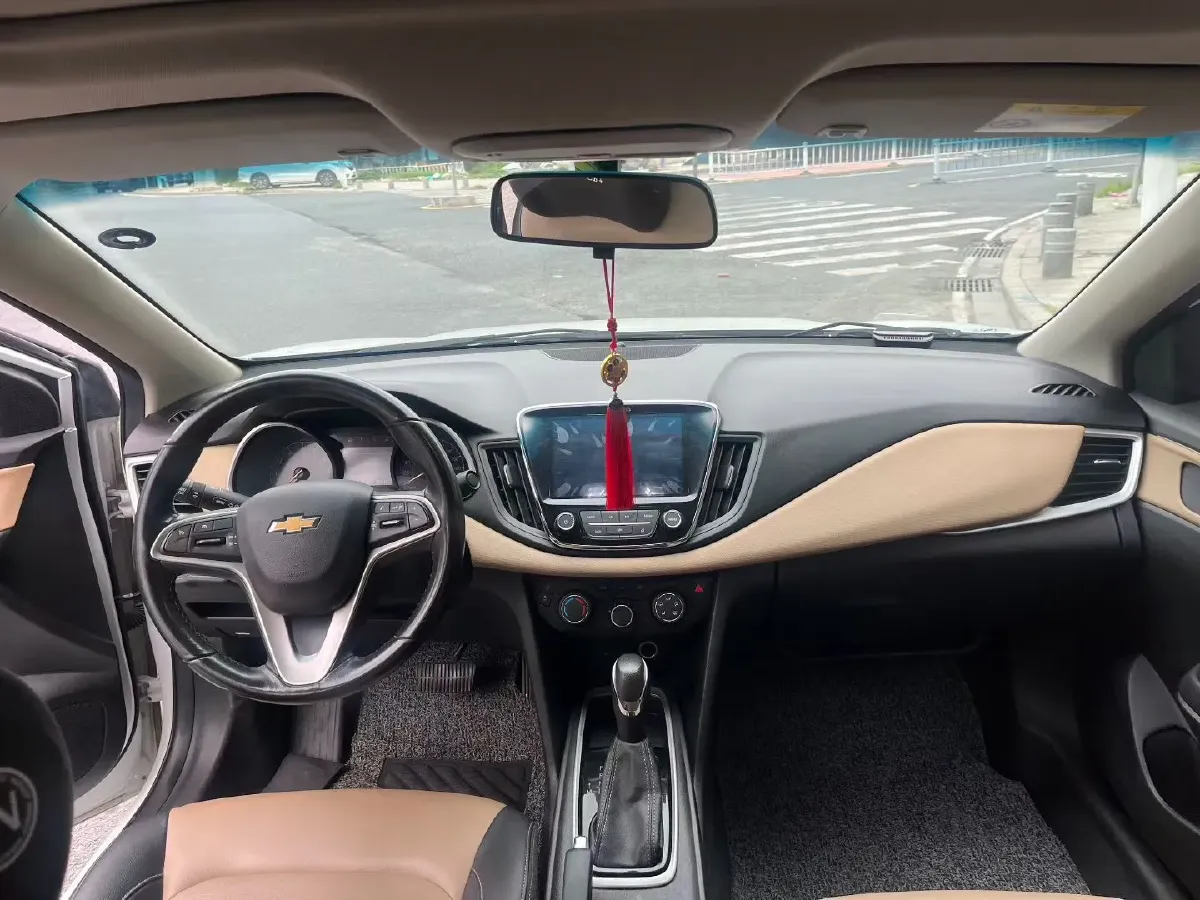 2021 Chevrolet Monza 1.5L 113HP L4 6AT,autocango,china used car exporter,china ev exporter,chinese used car exporter,chinese used ev exporter