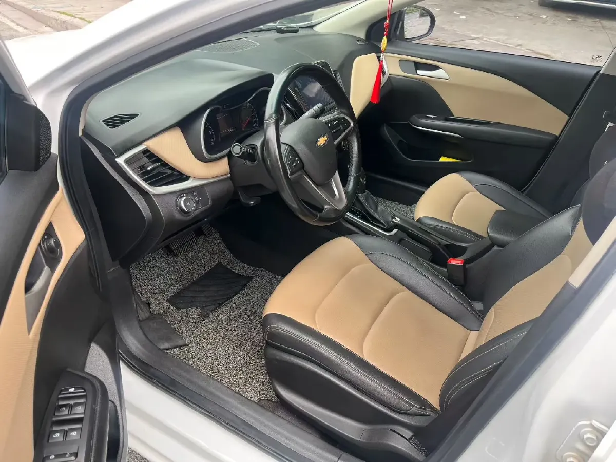 2021 Chevrolet Monza 1.5L 113HP L4 6AT,autocango,china used car exporter,china ev exporter,chinese used car exporter,chinese used ev exporter