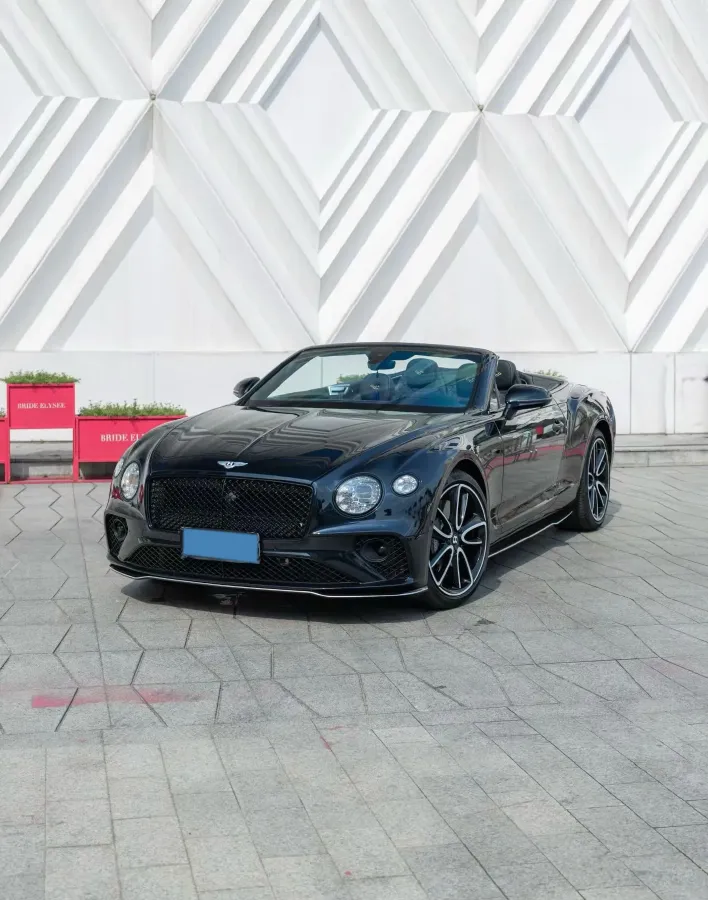 2022 Bentley Continental 4.0T 549HP V8 8DCT,autocango,china used car exporter,china ev exporter,chinese used car exporter,chinese used ev exporter