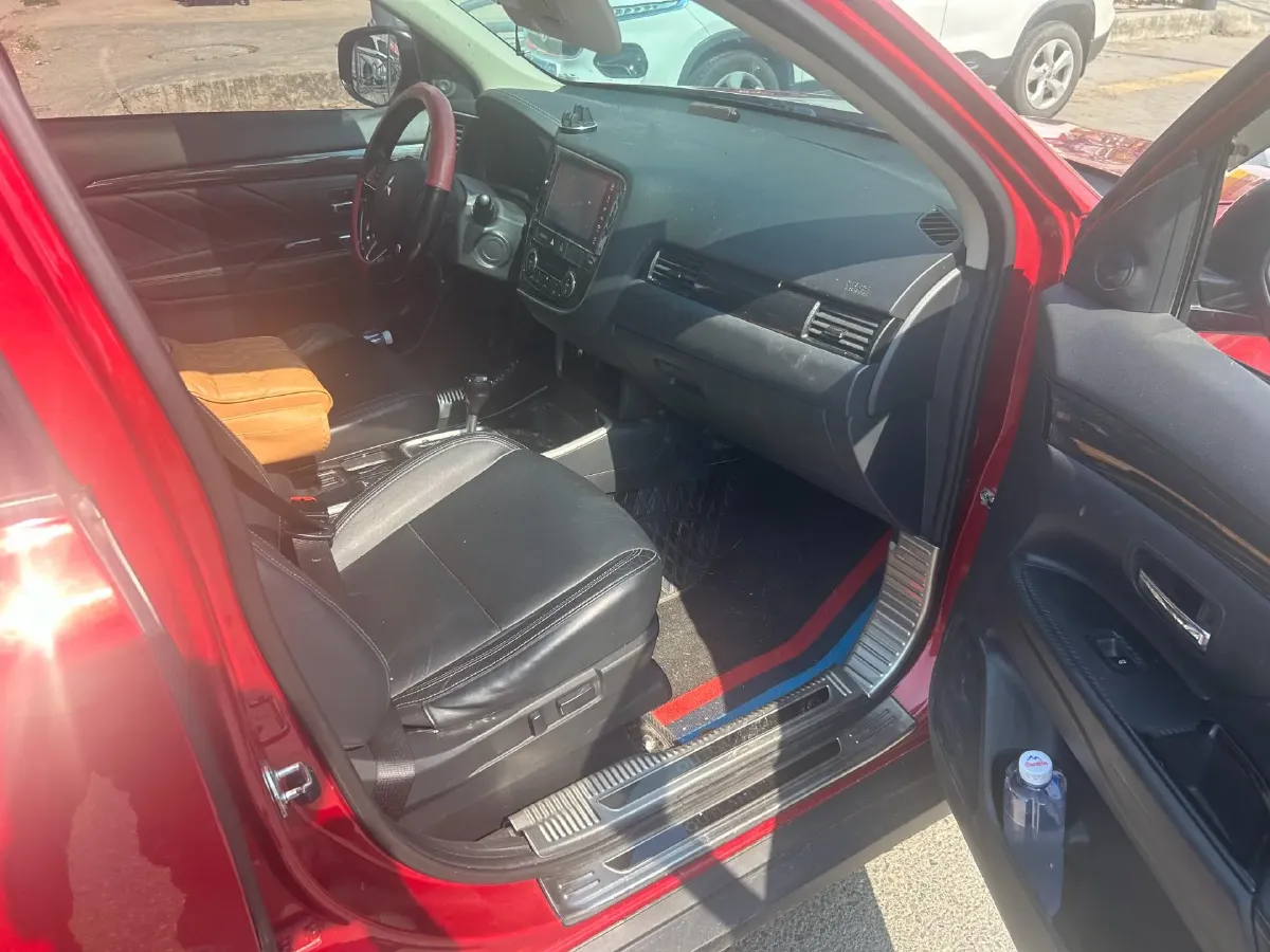 2019 Mitsubishi Outlander 2.0L 166HP L4 CVT,autocango,china used car exporter,china ev exporter,chinese used car exporter,chinese used ev exporter