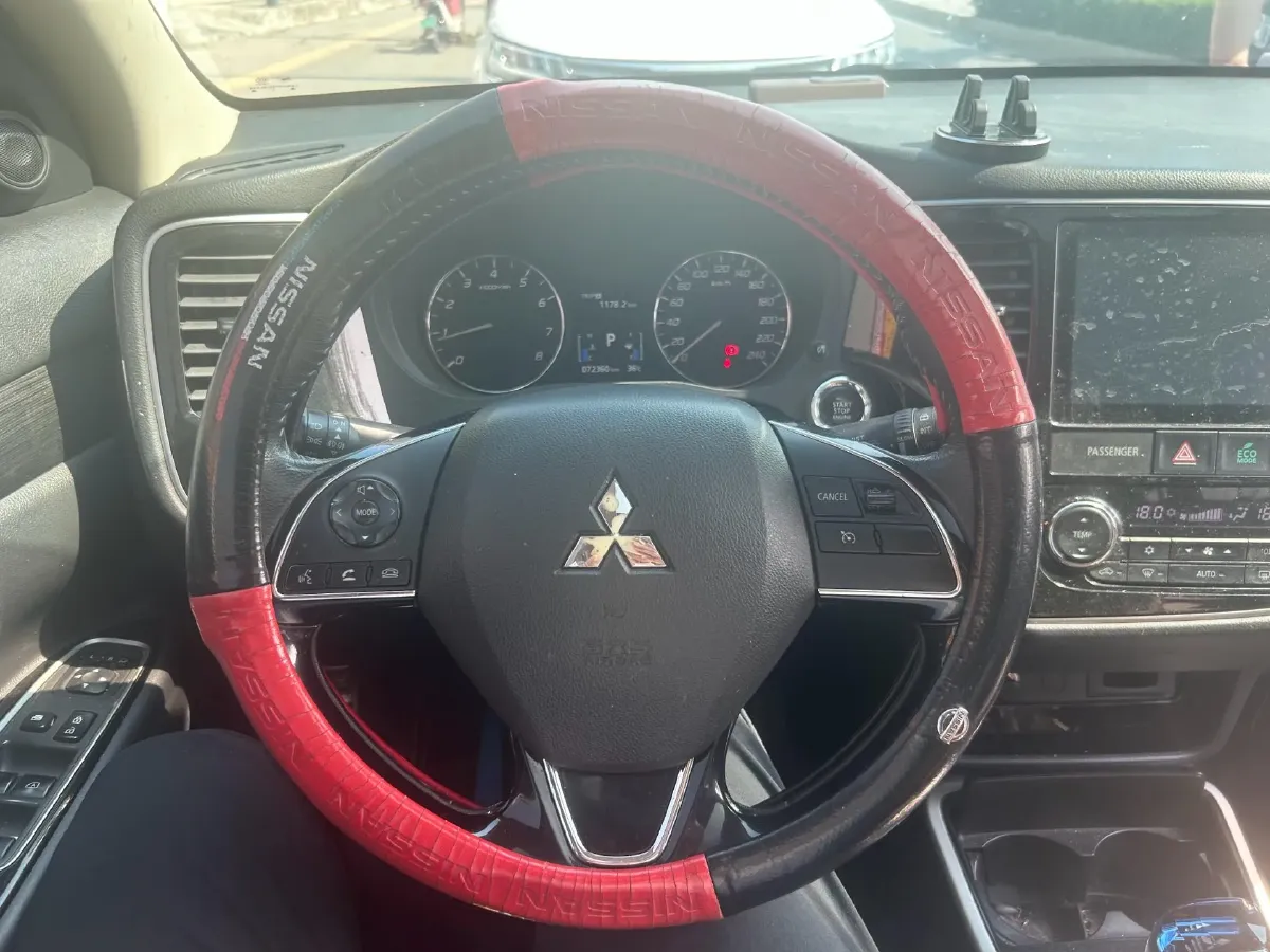 2019 Mitsubishi Outlander 2.0L 166HP L4 CVT,autocango,china used car exporter,china ev exporter,chinese used car exporter,chinese used ev exporter