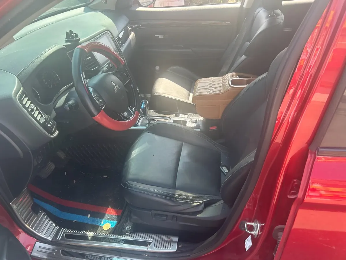 2019 Mitsubishi Outlander 2.0L 166HP L4 CVT,autocango,china used car exporter,china ev exporter,chinese used car exporter,chinese used ev exporter